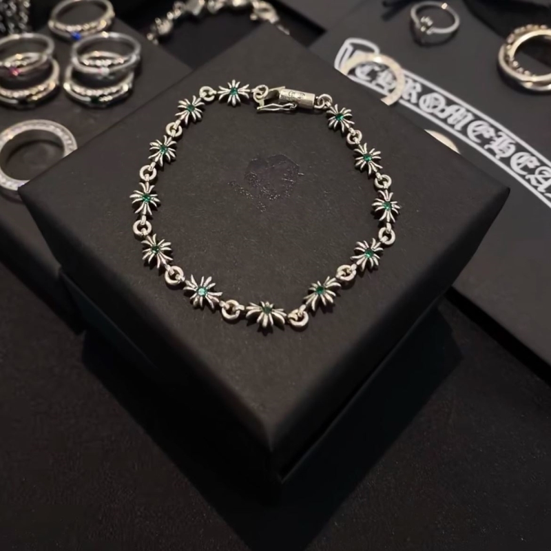 Ch*0me He**ts bracelets